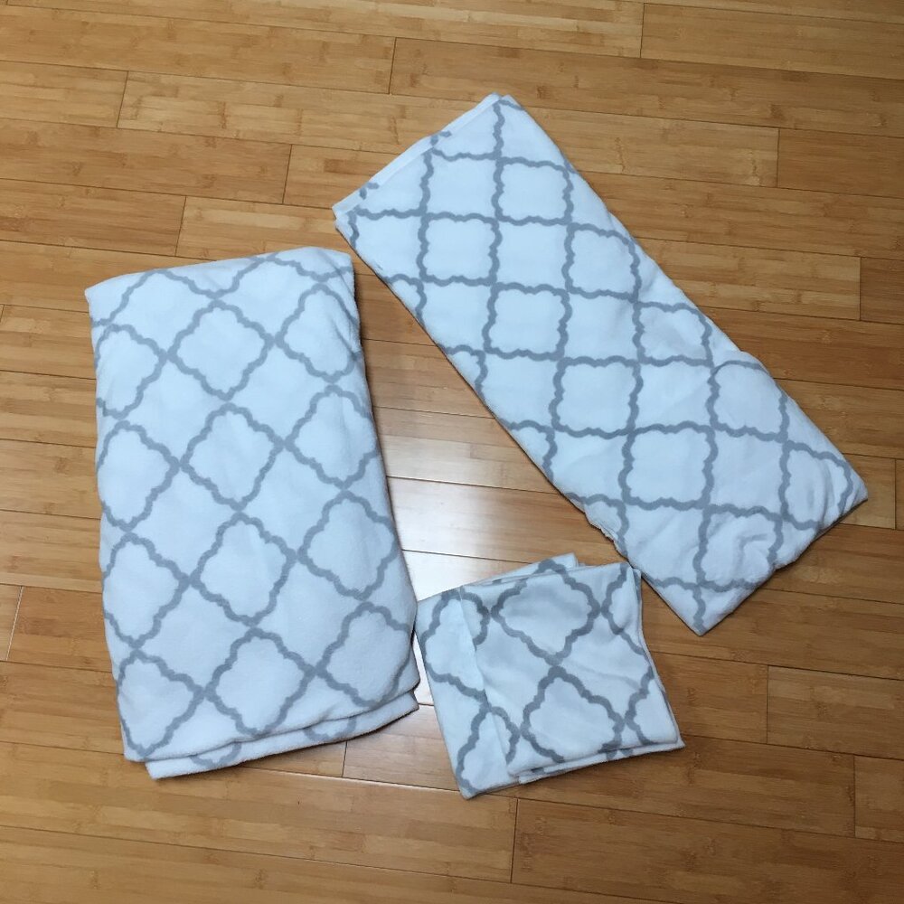 Like New Great Bay Home Full Extra Soft Velvet Plush Fleece Sheet Set